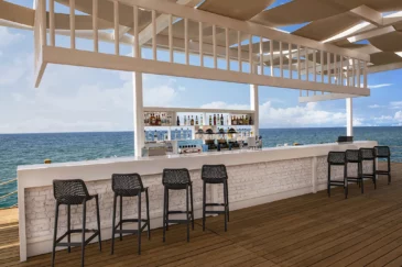 Pier Bar