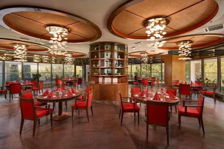 Cornelia Diamond Bubble Restaurant