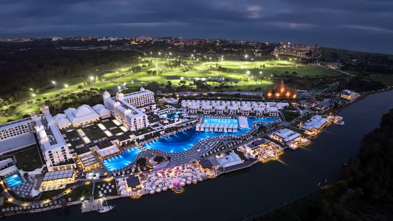 타이타닉 디럭스 벨렉