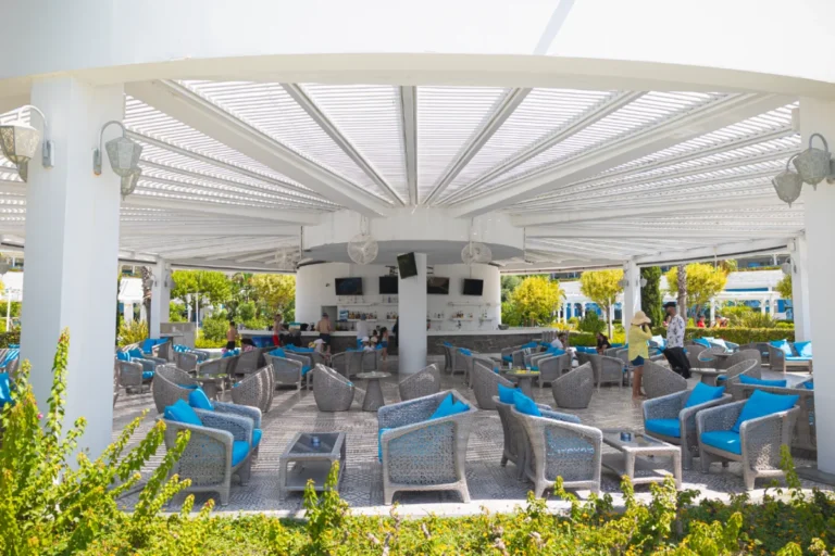 Poolbar