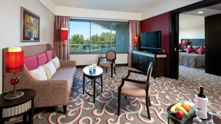 Cornelia Diamond Golf Suite