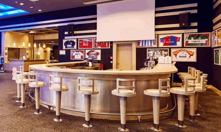 Wurlitzer Karaoke Bar