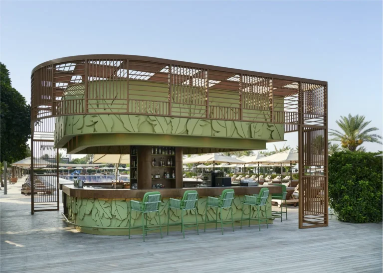 Pool Bar